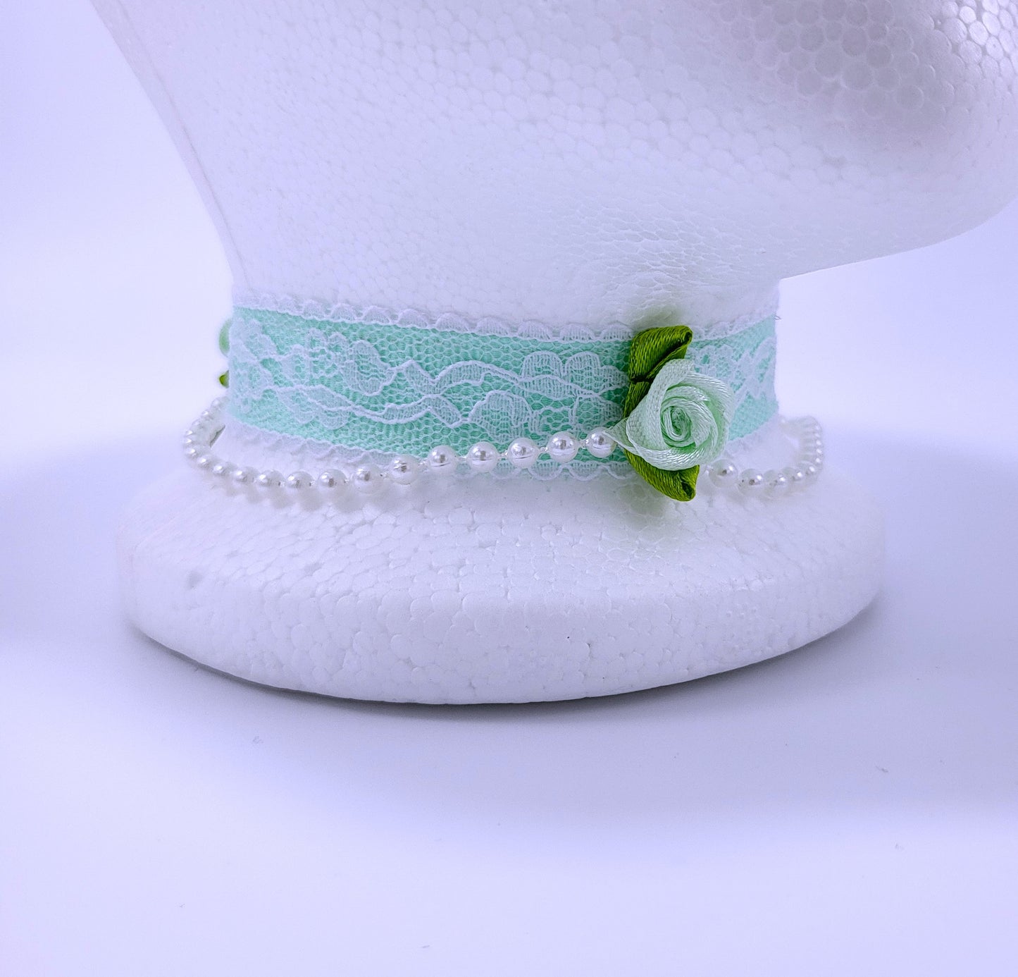 Pearl and Rose Victorian Style Lace Choker